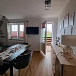 Haus-fehmarn-am-dorfteich-|-wohnung-1-sued Lägenhet Fehmarn