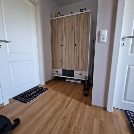 Apartment Haus-albertsdorf-am-dorfteich-|-wohnung-1-sued *