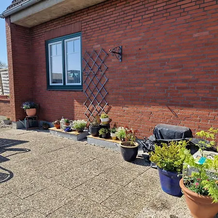 Apartment Haus-albertsdorf-am-dorfteich-|-wohnung-1-sued