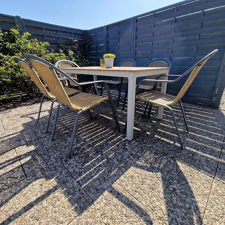 Apartment Haus-albertsdorf-am-dorfteich-|-wohnung-1-sued